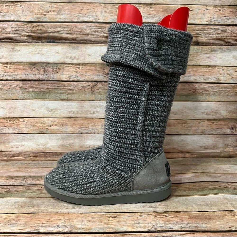 Ugg Grey Tripple Button Cardy Boots